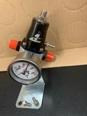 13130 Aeromotive Compact Efi Regulator And Fitting Kit