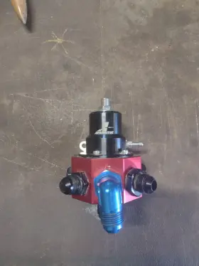 A2000 Aeromotive 13202 Carbureted Bypass Regulator 3-35psi