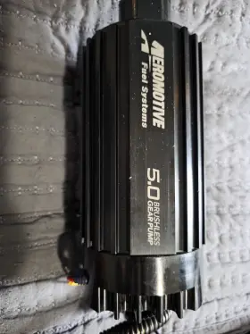 Aer11186 Aeromotive #11186 Fuel Brushless Shut Off Valve And Regulator Combo Aer11186 Aeromotive #11186 Fuel Brushless Shut Off Valve And Regulator Combo