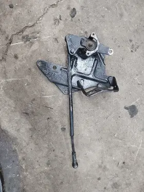 3925354 Cummins 94-98 Dodge Ram Diesel P7100 Throttle Pivot Bracket 12 Valve