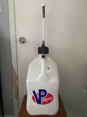 35200 Vp Racing New White Square 5.5 Gallon Race Fuel Jug Gas Can / Cap And Deluxe Hose