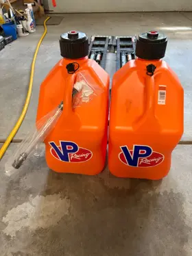 B07wxj3nns Vp Racing 5.5 Gal. Fuel Jugs With Hose B07wxj3nns Vp Racing 5.5 Gal. Fuel Jugs With Hose