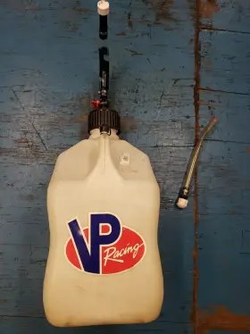 3522 Vp Racing Fuel White Utility Jug Container 5-gallon Imca Scca